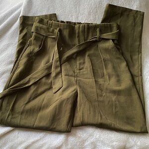 Windsor Olive Cropped Pants